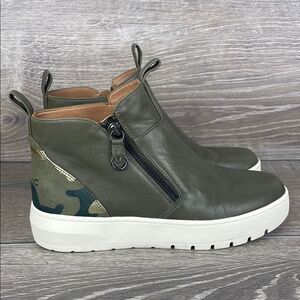 Vionic Brinkely Olive Leather Camo Women’s Sz 6.5 Pull On Side Zip Ankle Boots